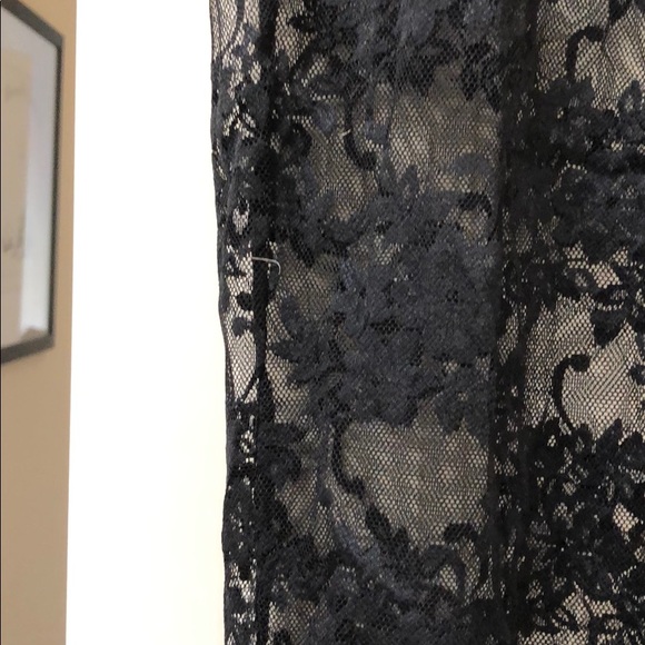 Velvet Floral Lace Leggings - Picture 5 of 10